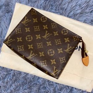 Louis Vuitton Toiletry 19 ❗️❗️SOLD❗️❗️